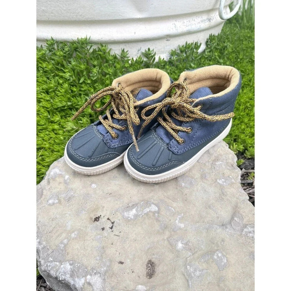 oshkosh b'gosh Duck Boots Navy Tan Size 6 Toddler - Picture 3 of 12